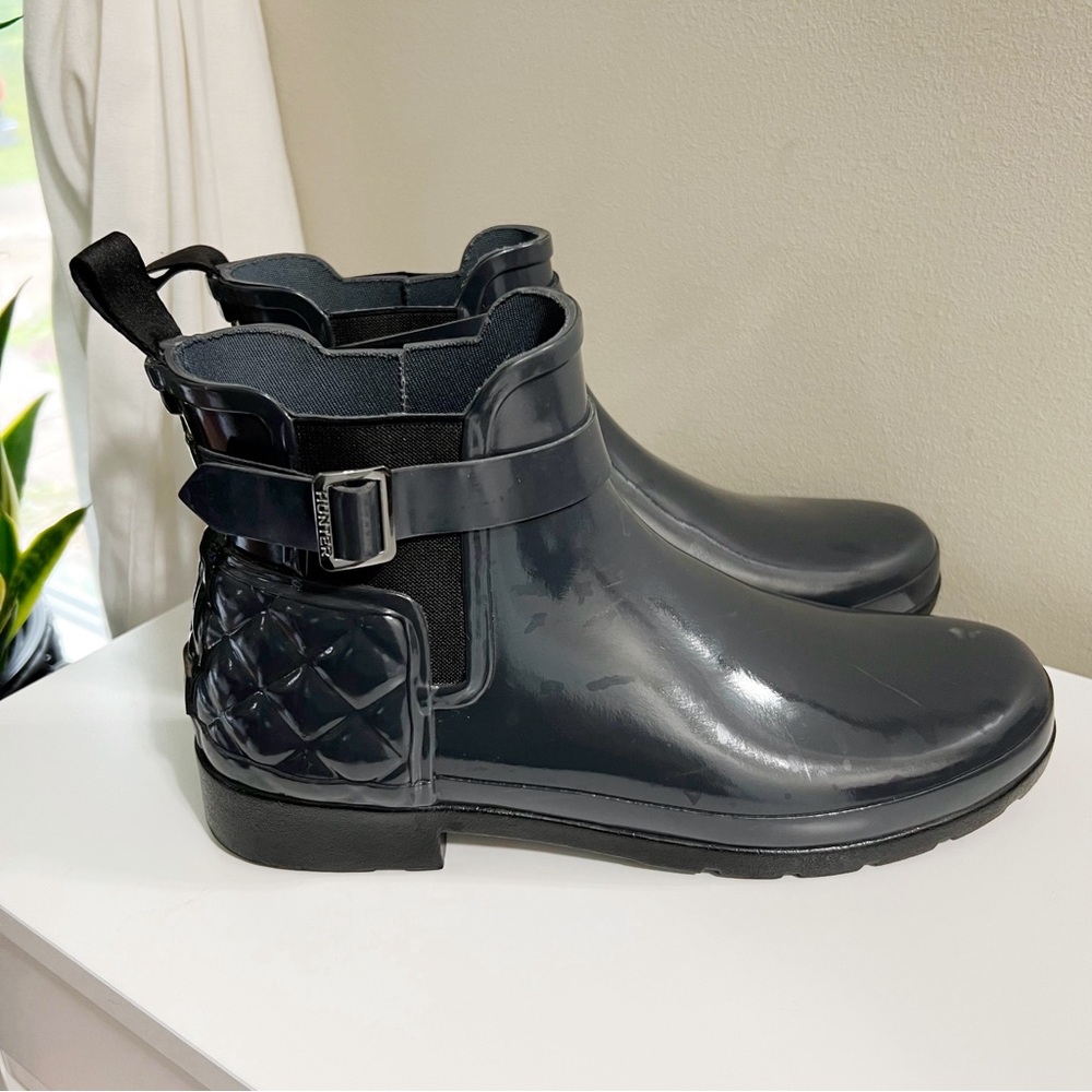 Hunter Refined Quilted Gloss Chelsea Rain Boots in Slate Grey Size 10